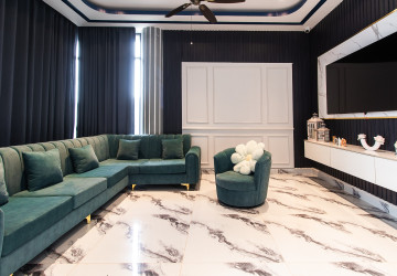 4 Bedroom Villa For Rent - Chreav, Siem Reap thumbnail