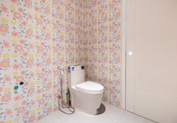 4 Bedroom Villa For Rent - Chreav, Siem Reap thumbnail