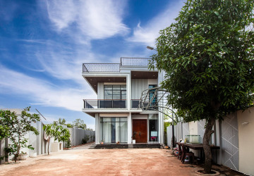 4 Bedroom Villa For Rent - Chreav, Siem Reap thumbnail