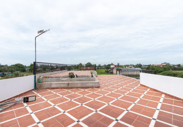 4 Bedroom Villa For Rent - Chreav, Siem Reap thumbnail