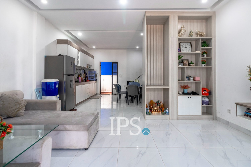 3 Bedroom Flat For Sale - Sala Kamreuk, Siem Reap - Image 2