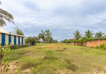 887 Sqm Land For Sale - Kandaek, Prasat Bakong, Siem Reap thumbnail