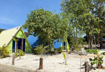 2000 Sqm Property with 10 Bungalows For Rent - Long Set, Koh Rong Island thumbnail
