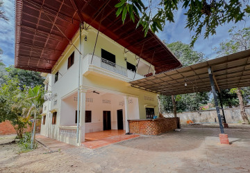 5 Bedroom House For Rent - Sala Kamreuk, Siem Reap thumbnail