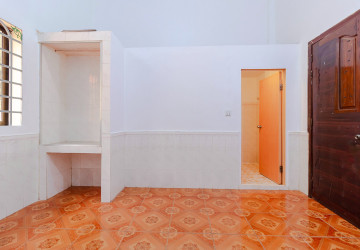 5 Bedroom House For Rent - Sala Kamreuk, Siem Reap thumbnail