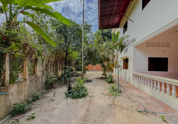5 Bedroom House For Rent - Sala Kamreuk, Siem Reap thumbnail
