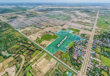95,914 Sqm Land For Sale - Kandal Stueng, Kandal Province thumbnail