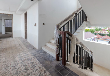 19 Bedroom Commercial Building For Sale - Svay Dangkum, Siem Reap thumbnail