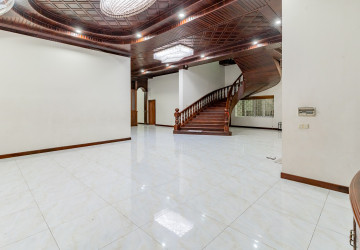 10 Bedroom Villa  For Rent - Prek Leap, Phnom Penh thumbnail