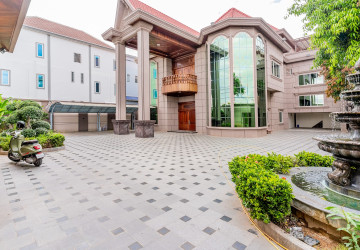 10 Bedroom Villa  For Rent - Prek Leap, Phnom Penh thumbnail