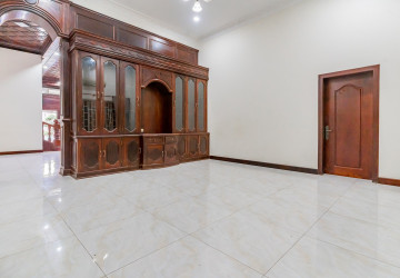10 Bedroom Villa  For Rent - Prek Leap, Phnom Penh thumbnail