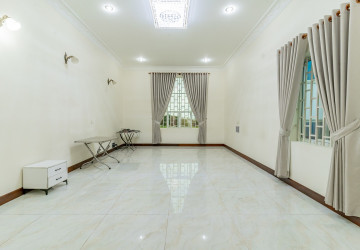 10 Bedroom Villa  For Rent - Prek Leap, Phnom Penh thumbnail
