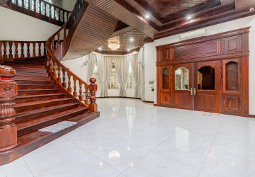 10 Bedroom Villa  For Rent - Prek Leap, Phnom Penh thumbnail