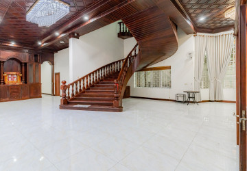 10 Bedroom Villa  For Rent - Prek Leap, Phnom Penh thumbnail