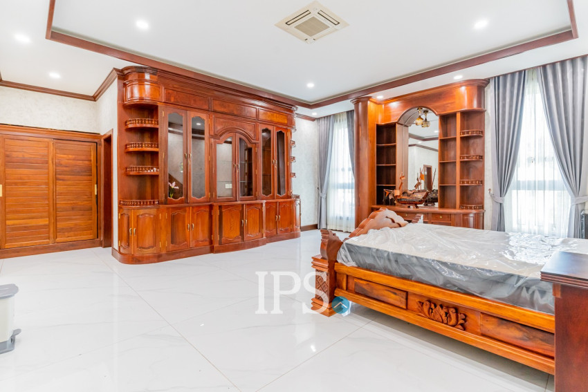 20 Bedroom Commercial Villa For Rent - Prek Leap, Phnom Penh