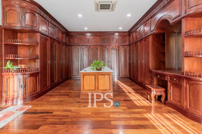20 Bedroom Commercial Villa For Rent - Prek Leap, Phnom Penh