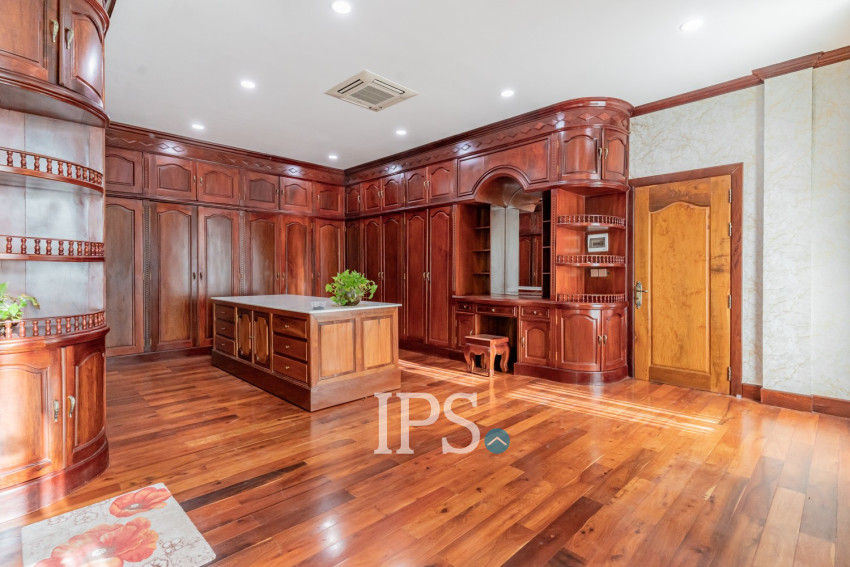 20 Bedroom Commercial Villa For Rent - Prek Leap, Phnom Penh