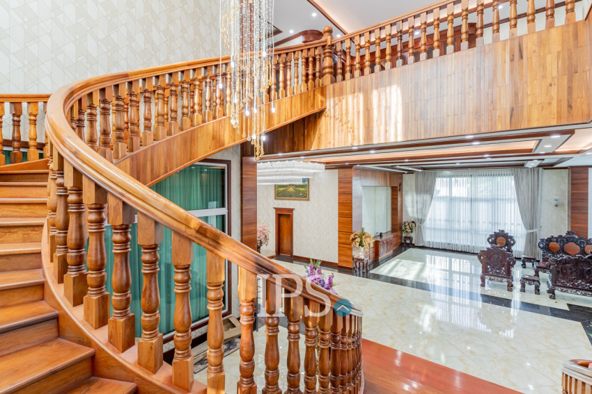 20 Bedroom Commercial Villa For Rent - Prek Leap, Phnom Penh