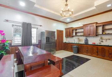 8 Bedroom Villa For Rent - Kouk Chak, Siem Reap thumbnail