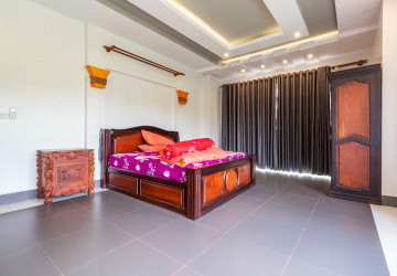 8 Bedroom Villa For Rent - Kouk Chak, Siem Reap thumbnail