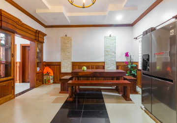 8 Bedroom Villa For Rent - Kouk Chak, Siem Reap thumbnail