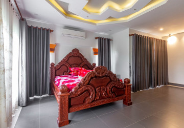 8 Bedroom Villa For Rent - Kouk Chak, Siem Reap thumbnail