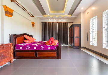 8 Bedroom Villa For Rent - Kouk Chak, Siem Reap thumbnail