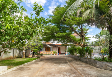 8 Bedroom Villa For Rent - Kouk Chak, Siem Reap thumbnail