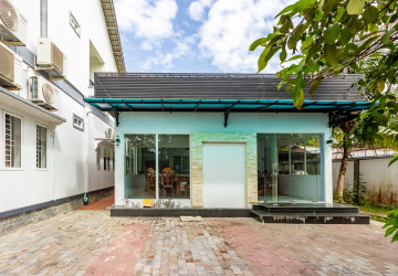 8 Bedroom Villa For Rent - Kouk Chak, Siem Reap thumbnail