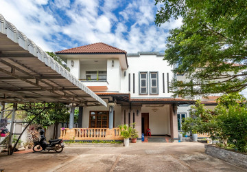 8 Bedroom Villa For Rent - Kouk Chak, Siem Reap thumbnail