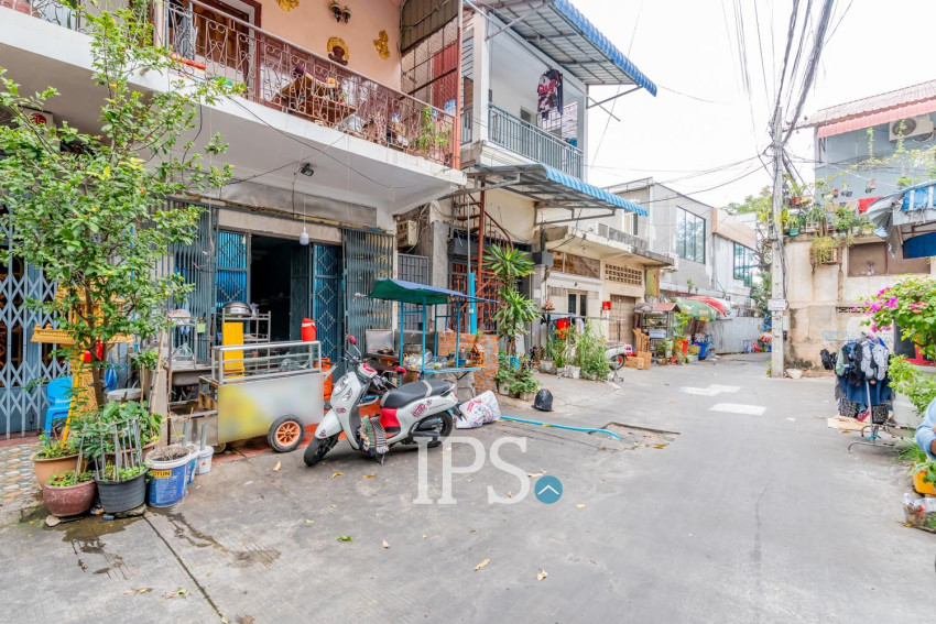 2 Bedroom Ground Floor For Sale - Chaktomukh, PhnomPenh