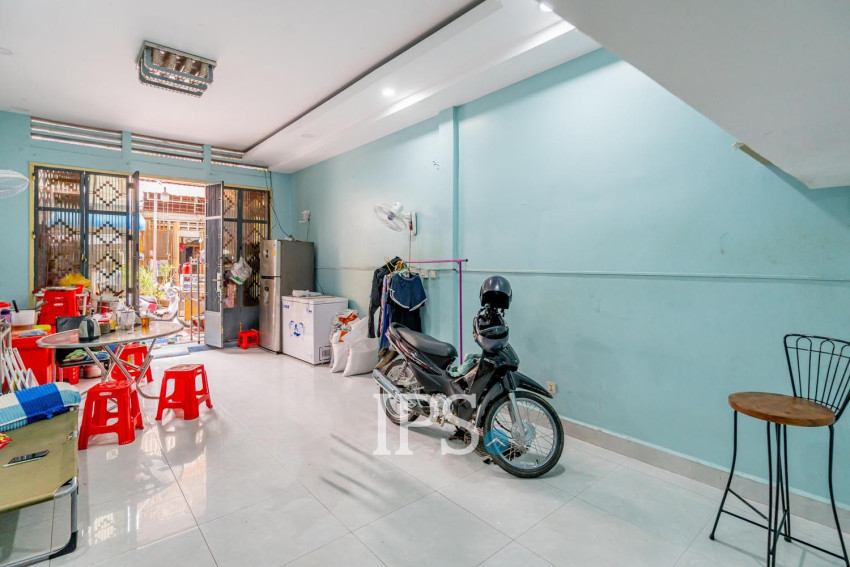 2 Bedroom Ground Floor For Sale - Chaktomukh, PhnomPenh