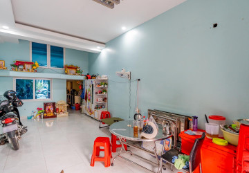 2 Bedroom Ground Floor For Sale - Chaktomukh, PhnomPenh thumbnail