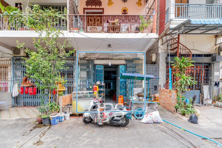 2 Bedroom Ground Floor For Sale - Chaktomukh, PhnomPenh