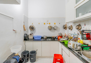 2 Bedroom Ground Floor For Sale - Chaktomukh, PhnomPenh thumbnail