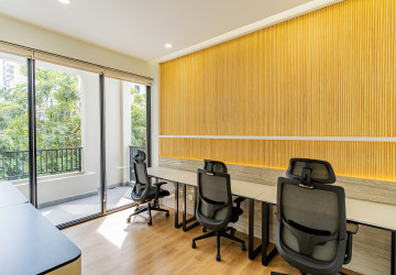11 Sqm Office Space For Rent - Tonle Bassac, Phnom Penh thumbnail