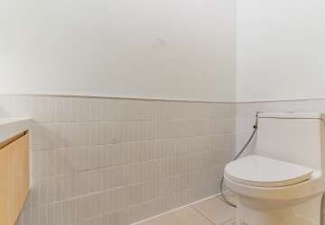 11 Sqm Office Space For Rent - Tonle Bassac, Phnom Penh thumbnail