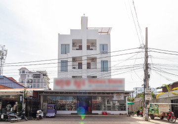 1 Bedroom Apartment For Rent - Svay Dangkum, Siem Reap thumbnail