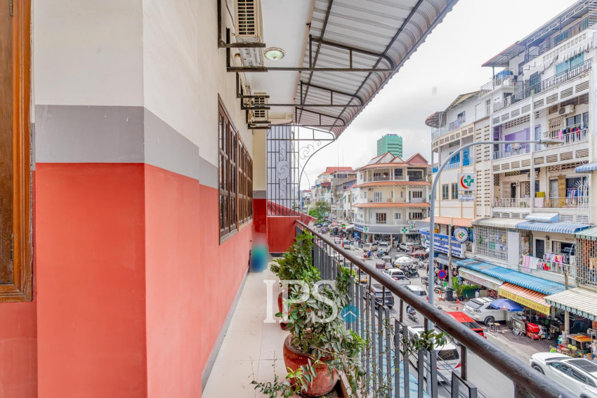 Renovated 3 Bedroom Apartment For Rent - Phsar Thmei 3, Phnom Penh