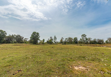 18,000 Sqm Land For Sale - Run Ta Aek, Bantay Srei, Siem Reap thumbnail