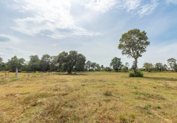 18,000 Sqm Land For Sale - Run Ta Aek, Bantay Srei, Siem Reap thumbnail