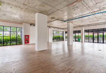 186 Sqm Corner Retail Space For Rent - Urban VIllage Phase I, Chak Angrae Kraom, Phnom Penh thumbnail