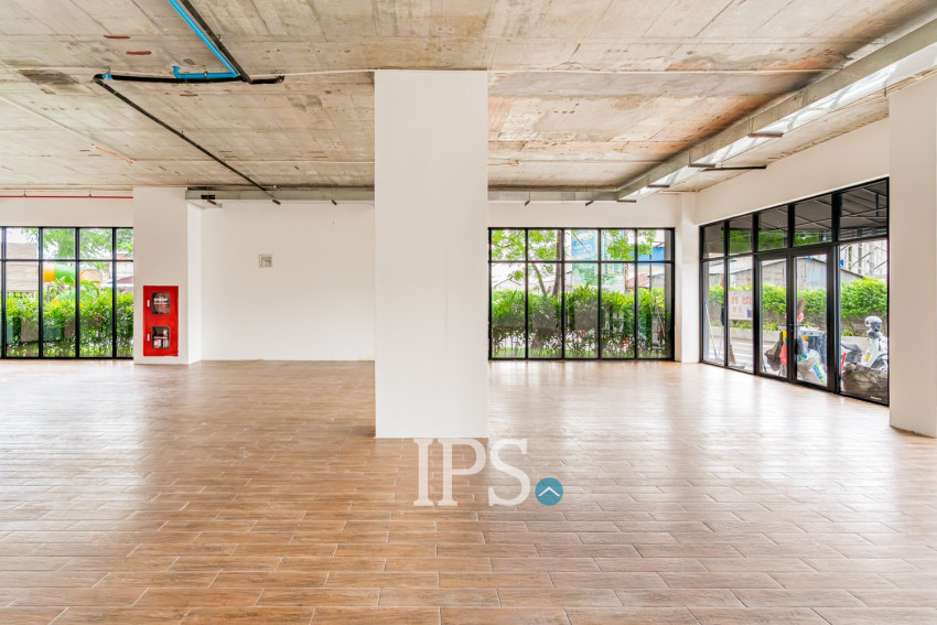 186 Sqm Corner Retail Space For Rent - Urban VIllage Phase I, Chak Angrae Kraom, Phnom Penh