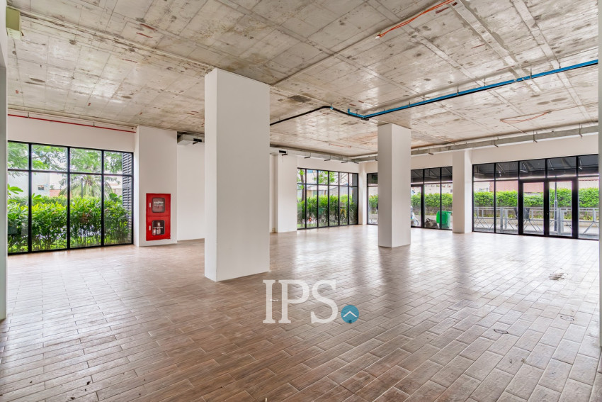 186 Sqm Corner Retail Space For Rent - Urban VIllage Phase I, Chak Angrae Kraom, Phnom Penh