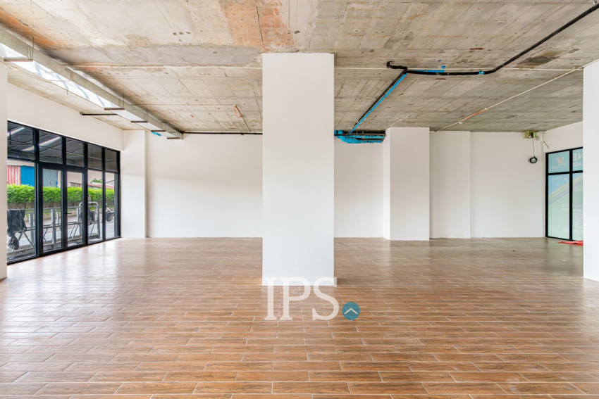 186 Sqm Corner Retail Space For Rent - Urban VIllage Phase I, Chak Angrae Kraom, Phnom Penh