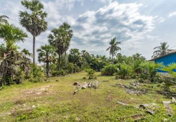 900 Sqm Land For Sale - Tbaeng, Bantay Srei, Siem Reap thumbnail