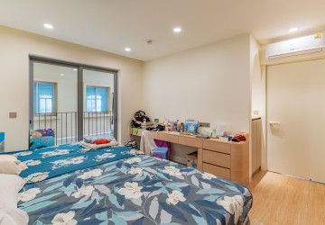 Renovated 5 Bedroom Apartment For Rent - Tonle Bassac, Phnom Penh thumbnail