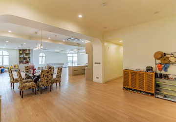 Renovated 5 Bedroom Apartment For Rent - Tonle Bassac, Phnom Penh thumbnail