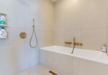 Renovated 5 Bedroom Apartment For Rent - Tonle Bassac, Phnom Penh thumbnail