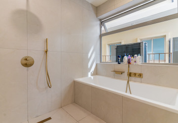 Renovated 5 Bedroom Apartment For Rent - Tonle Bassac, Phnom Penh thumbnail